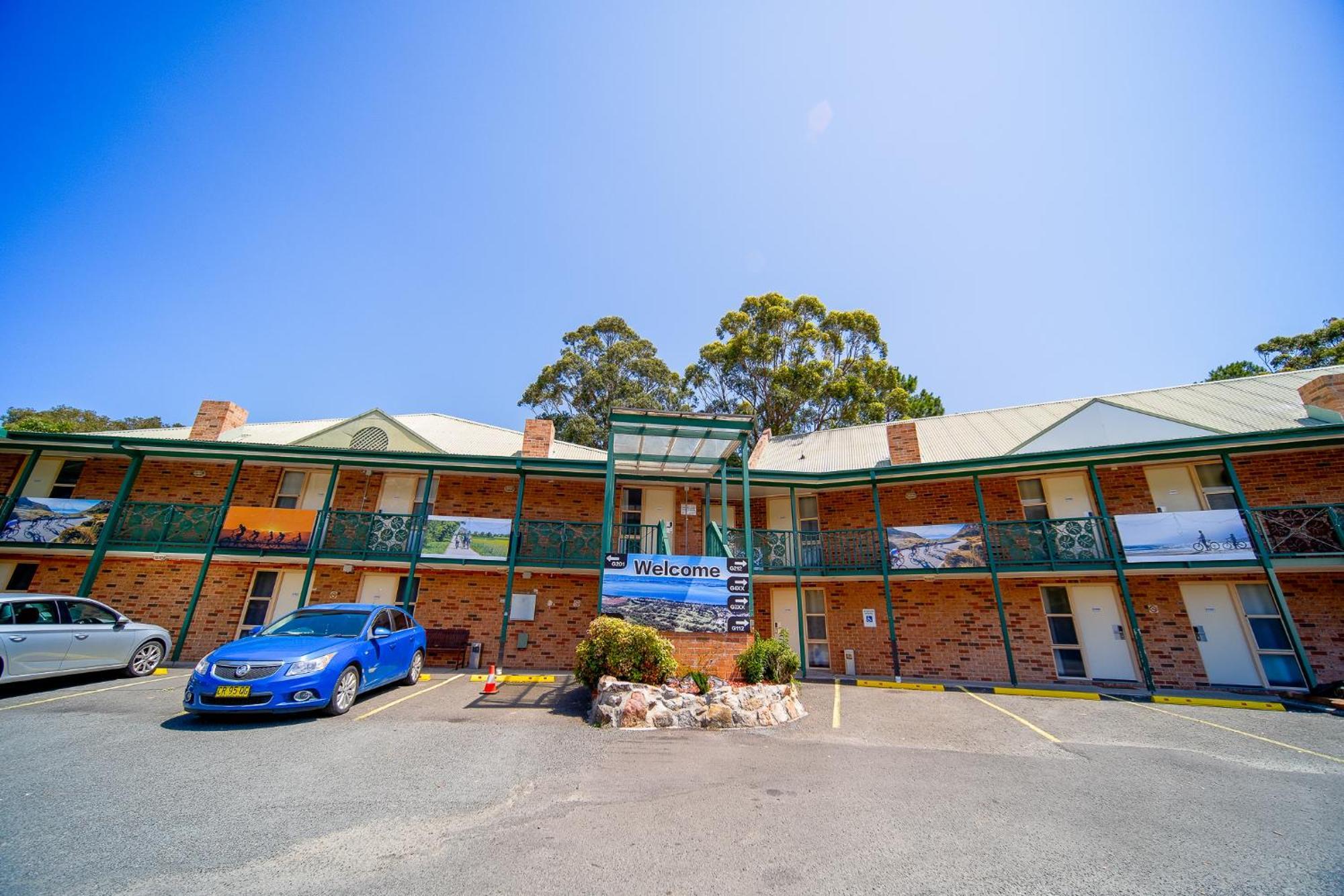 Golf Place Inn Wollongong Primbee Bagian luar foto