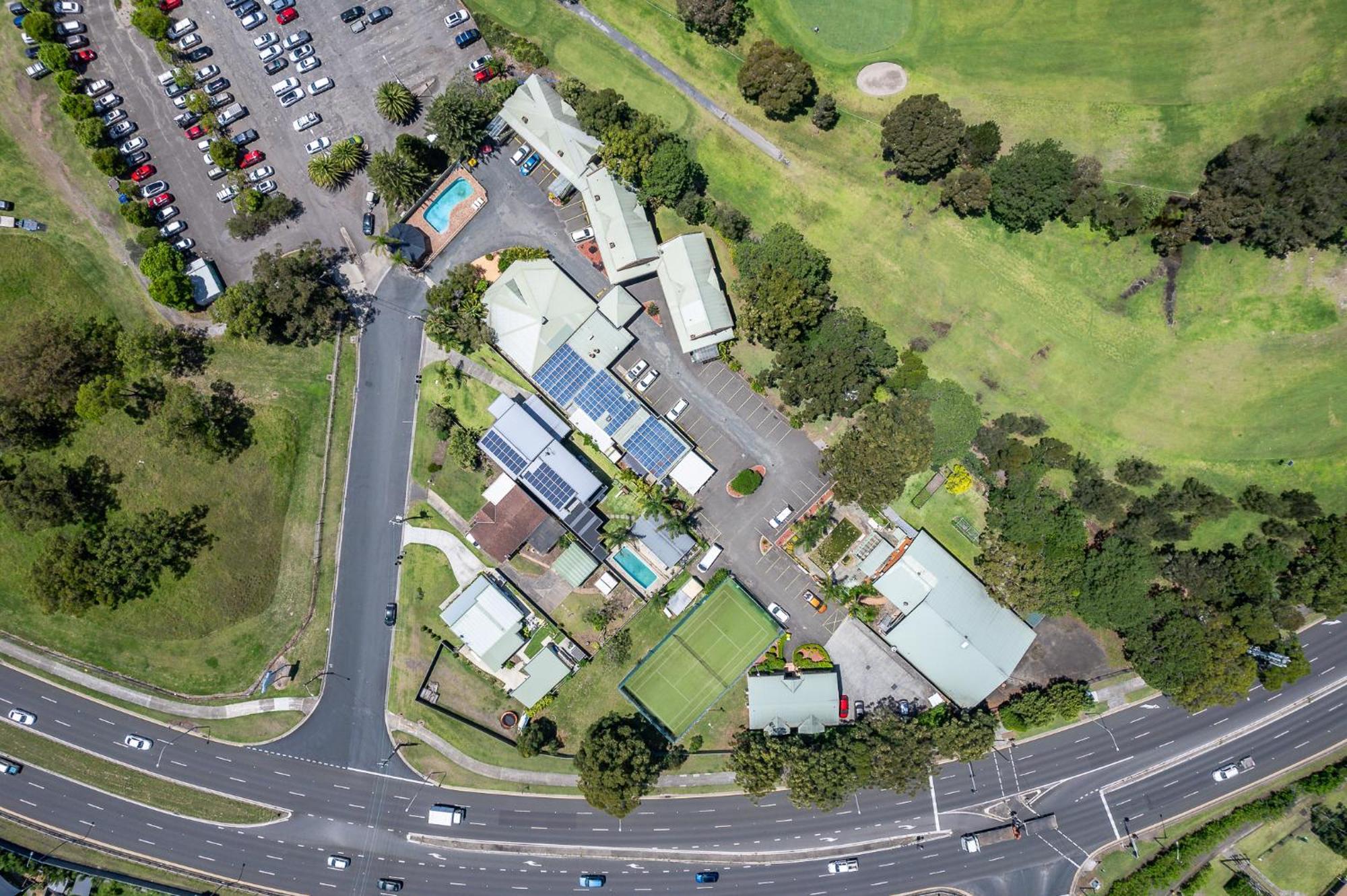 Golf Place Inn Wollongong Primbee Bagian luar foto