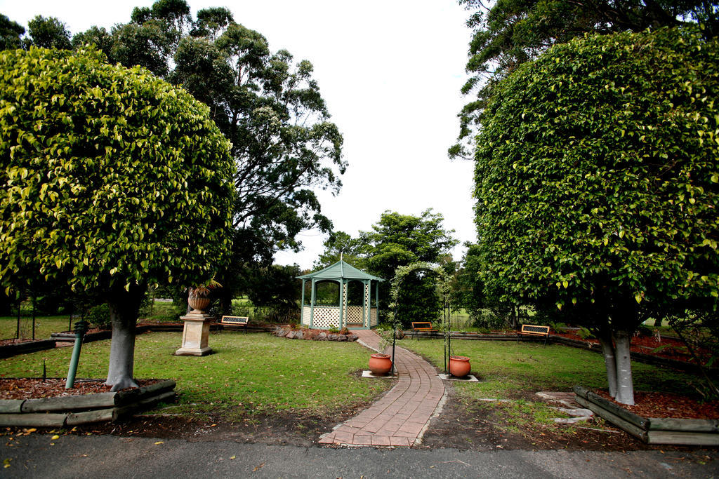 Golf Place Inn Wollongong Primbee Bagian luar foto